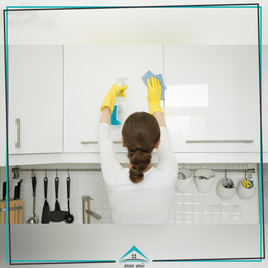 چه زمانی باید کابینت‌های آشپزخانه خود را تمیز کنید؟
