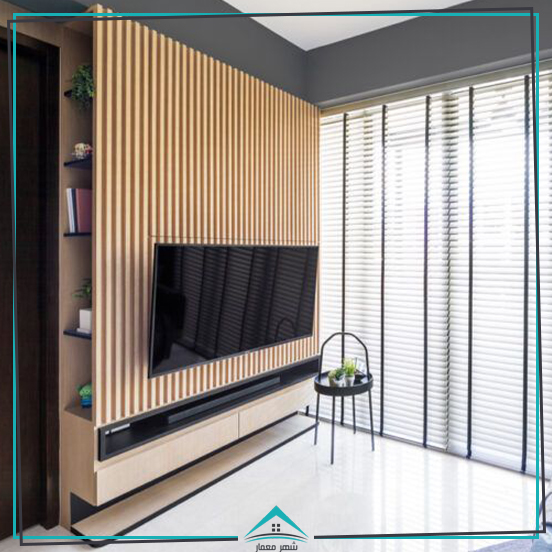 3. طراحی ساده دیوار تلویزیون با پنل چوبی