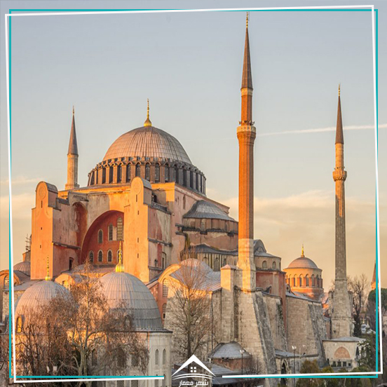 1. ایاصوفیه، یکی از سازه‌های معروف ترکیه